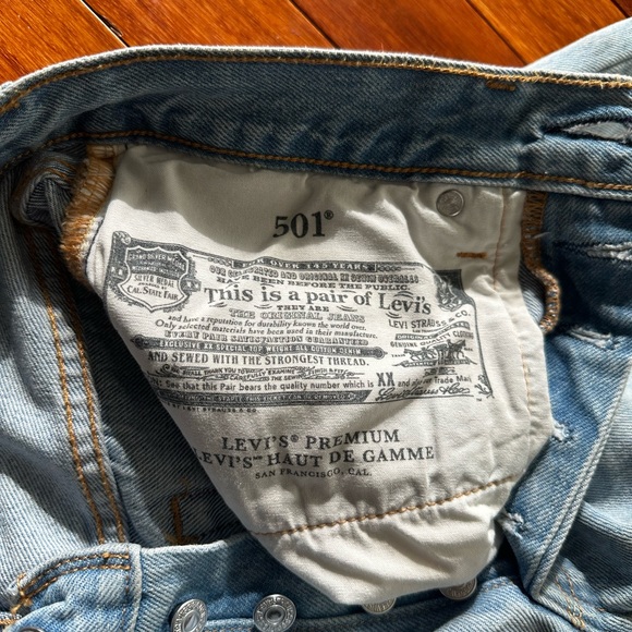 LEVIS - 501’s cutoffs size 26 - Picture 6 of 7